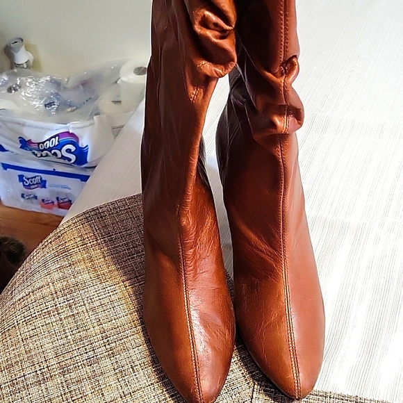 Not Sure Shoes - BROWN EUC  SCRUNCH BOOTS CALLOUTS PICTURED